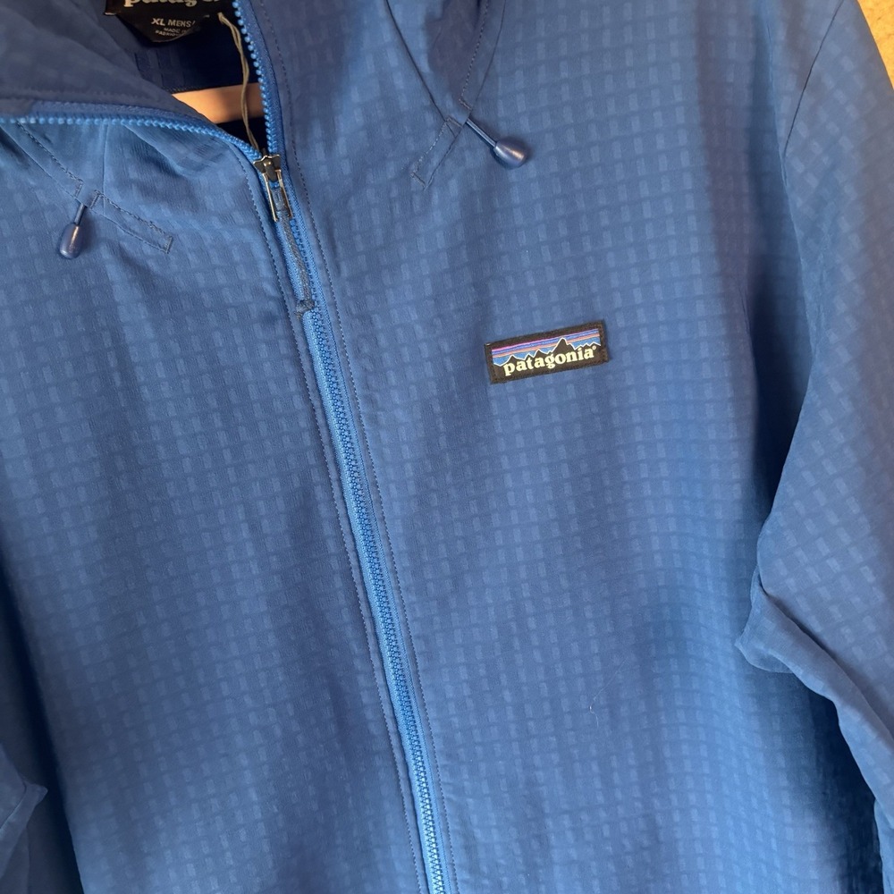 Patagonia R1 Tech Face Jacket Mens XL Blue Hooded Pockets LOGO - NWOT - Picture 4 of 10